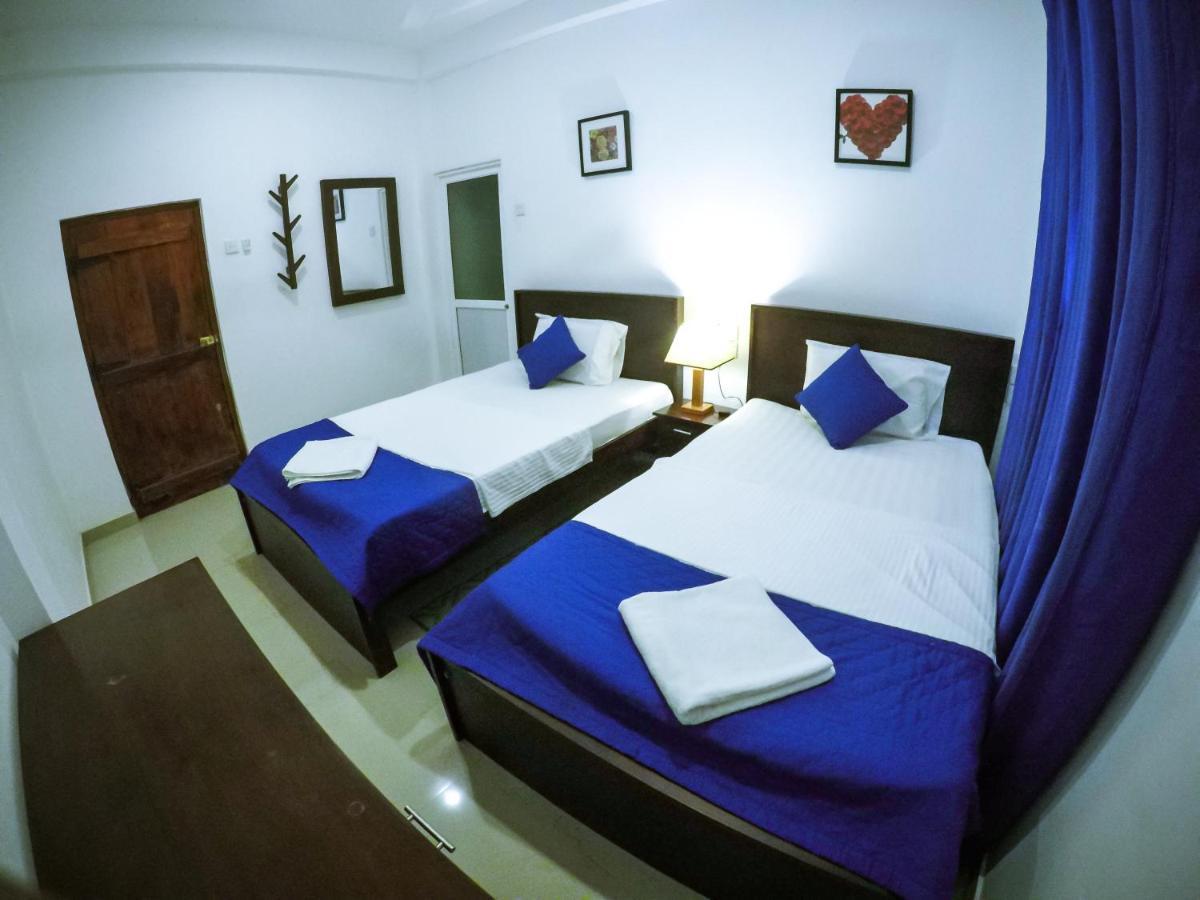Mirissa Blue Whale Holiday Hotel Exterior photo
