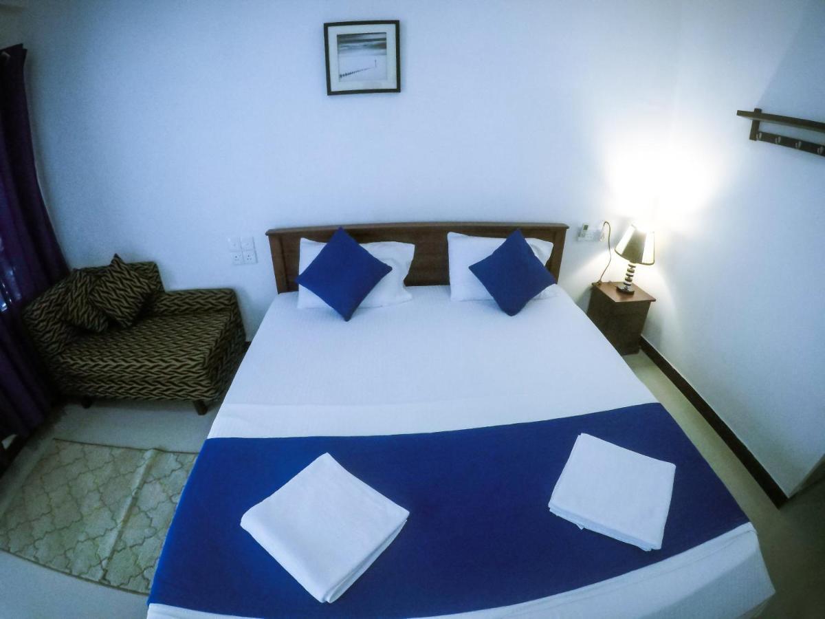 Mirissa Blue Whale Holiday Hotel Exterior photo