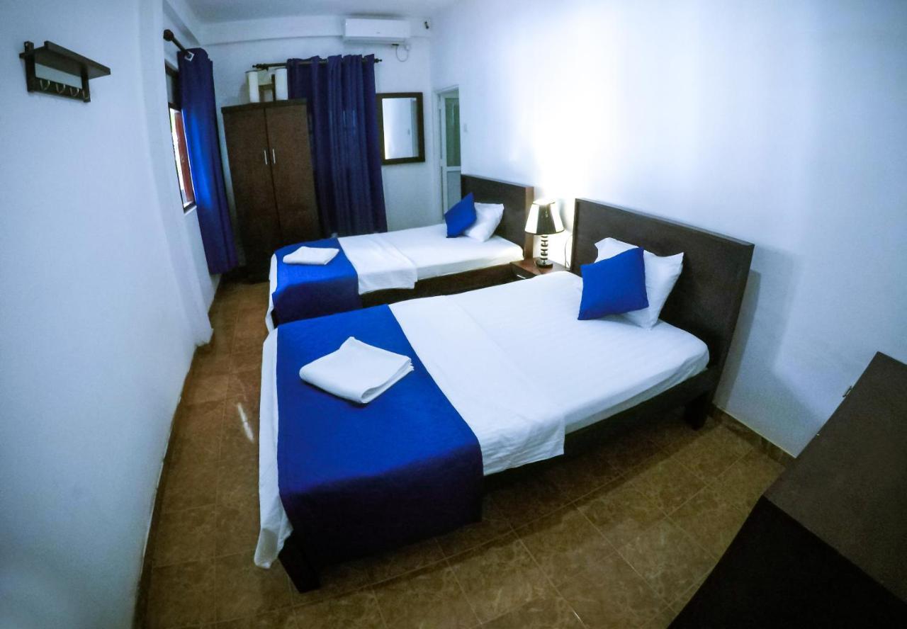 Mirissa Blue Whale Holiday Hotel Exterior photo