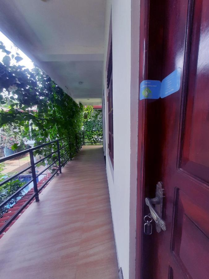Mirissa Blue Whale Holiday Hotel Exterior photo